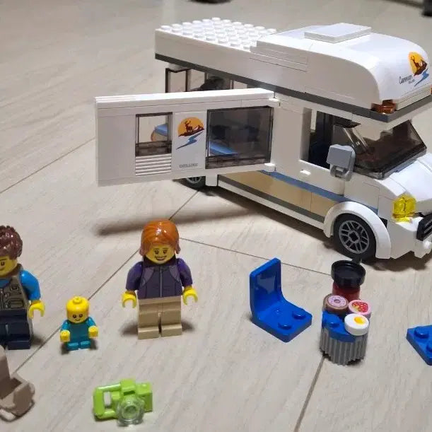 [BUNJANG] LEGO Camper Van / 레고 캠핑카