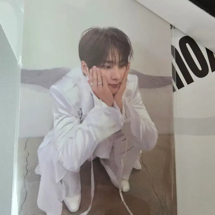 [BUNJANG] DAY6 Young K Wallet Angel Jjigure Photococard / 데이식스 영케이 지갑 포카 천사 쭈구리 양도해요
