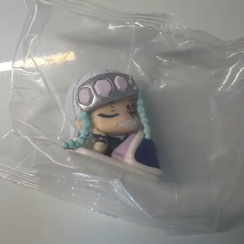 [BUNJANG] Demon Slayer Tengen Uzui Onemutan Figure (Sealed) / 귀멸의칼날 우즈이 텐켄 오네무탄 미개봉