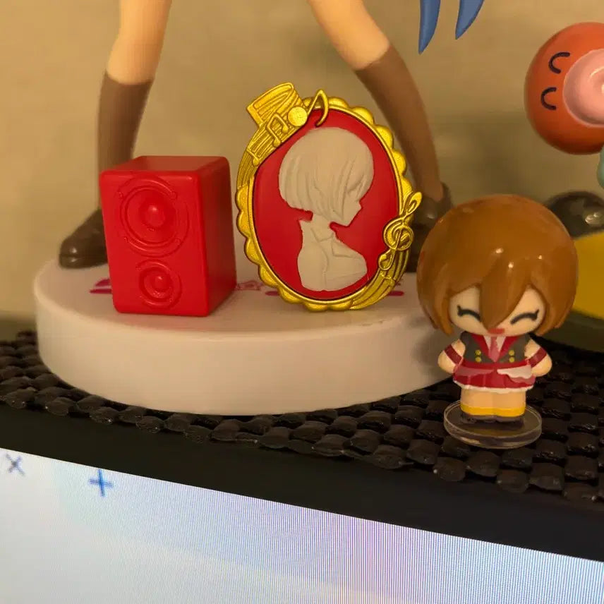[BUNJANG] Vocaloid Surprise Mix MEIKO Figure / 보컬로이드 서프라이즈 믹스 메이코 피규어 미쿠
