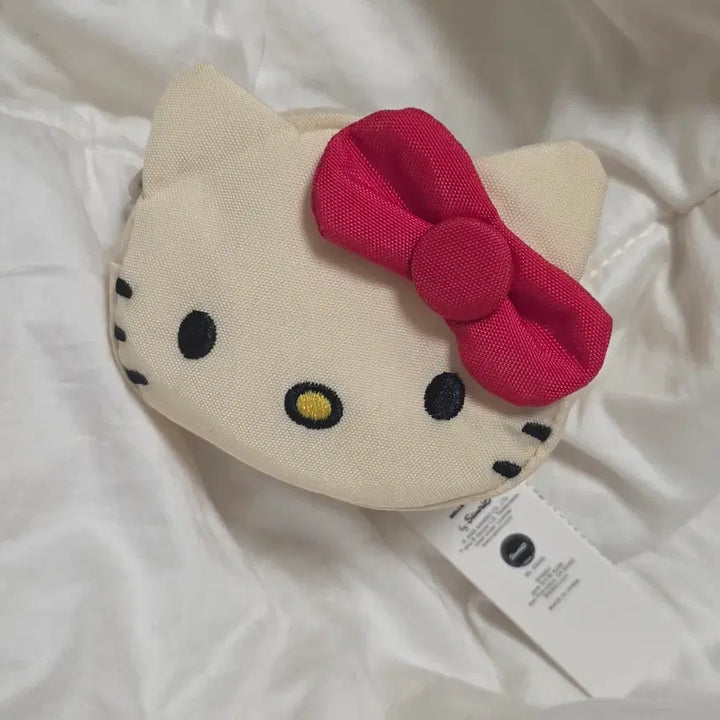 [BUNJANG] Baggu x Hello Kitty Coin Pouch Charm / baggu 바쿠 헬로키티 동전지갑 파우치 참