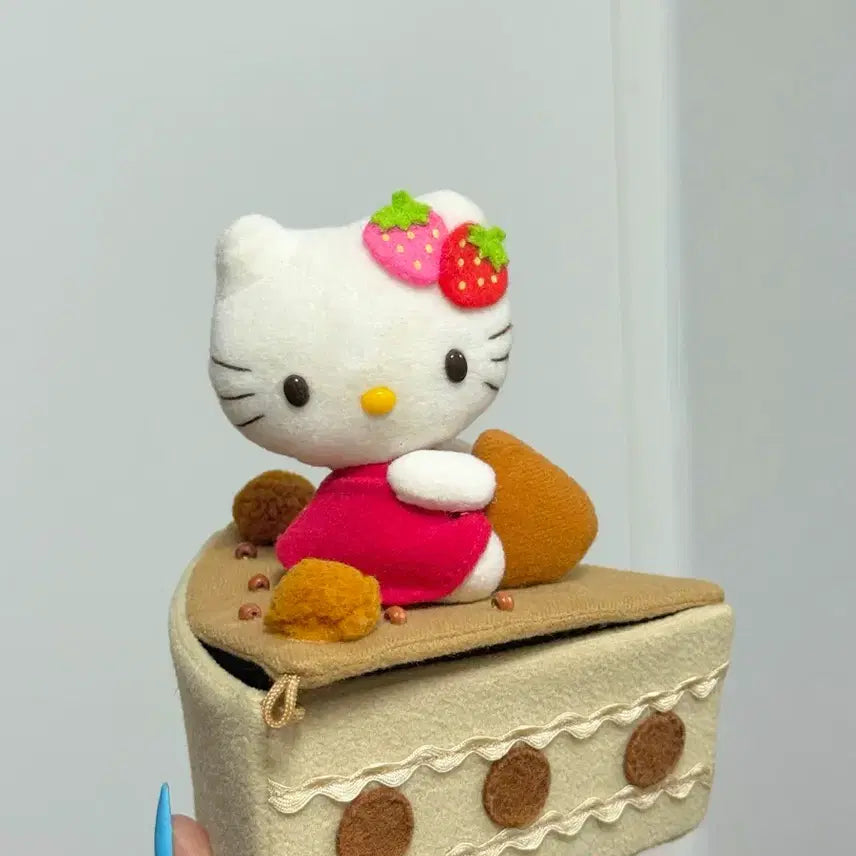 [BUNJANG] Sanrio Hello Kitty Vintage Chocolate Shortcake Storage Box / 고전 산리오 헬로키티 빈티지 초레어 초콜릿 쇼트케이크 보관함