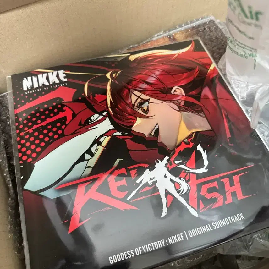 [BUNJANG] Goddess of Victory: Nikke Red Hood LP Turntable &amp; Shifty Poster Special Bundle (Sealed) / 승리의 여신 : 니케 레드후드 LP 턴테이블 + 시프티 포스터 특전 일괄 [전부 미개봉]
