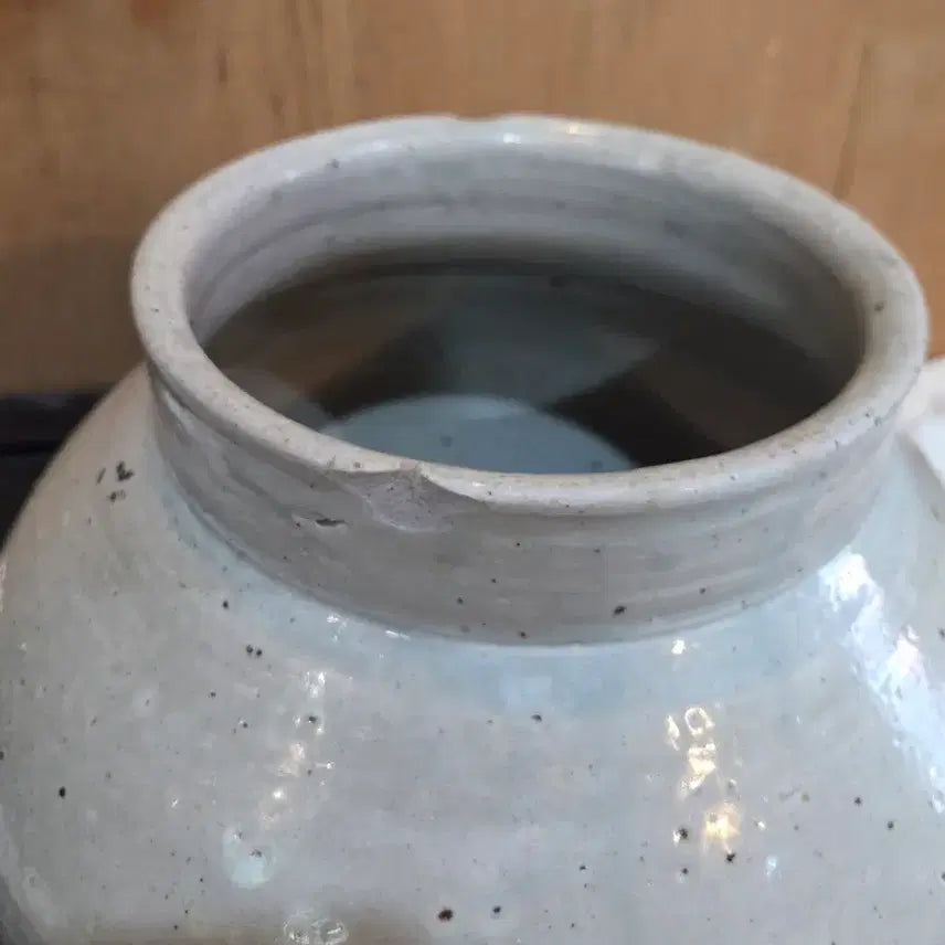 [BUNJANG] Joseon Dynasty Local Kiln White Porcelain Jar / 조선시대 지방가마 백자호