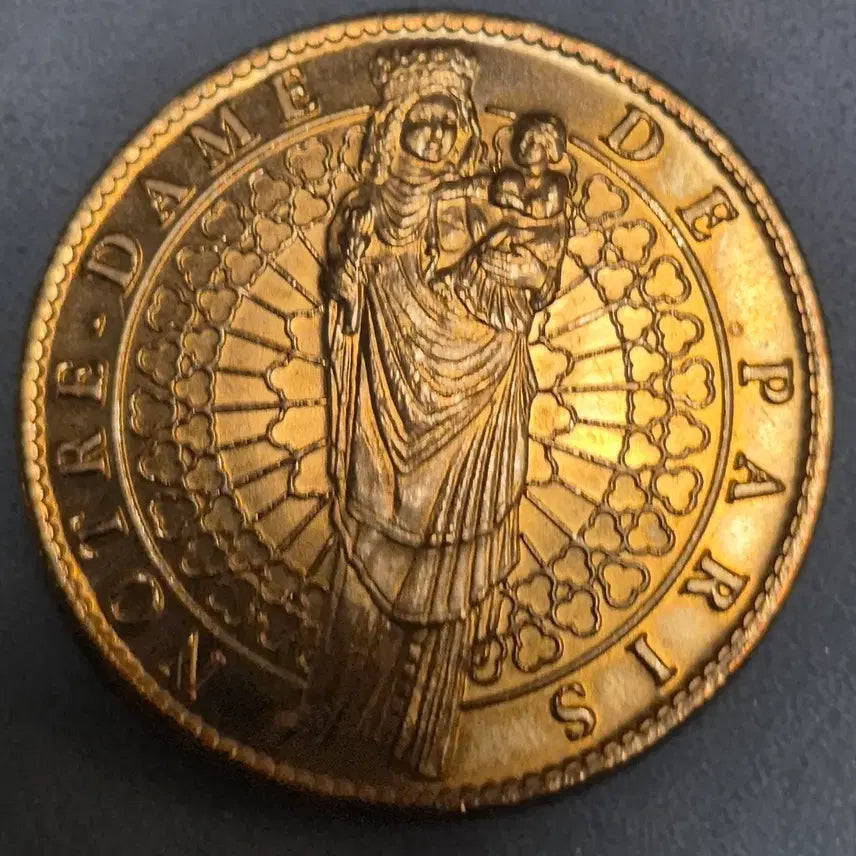 [BUNJANG] Notre Dame de Paris Commemorative Medal (Gold Tone) / 노트르담 드 파리. 금색 주화.  기념. 메달(프랑스)