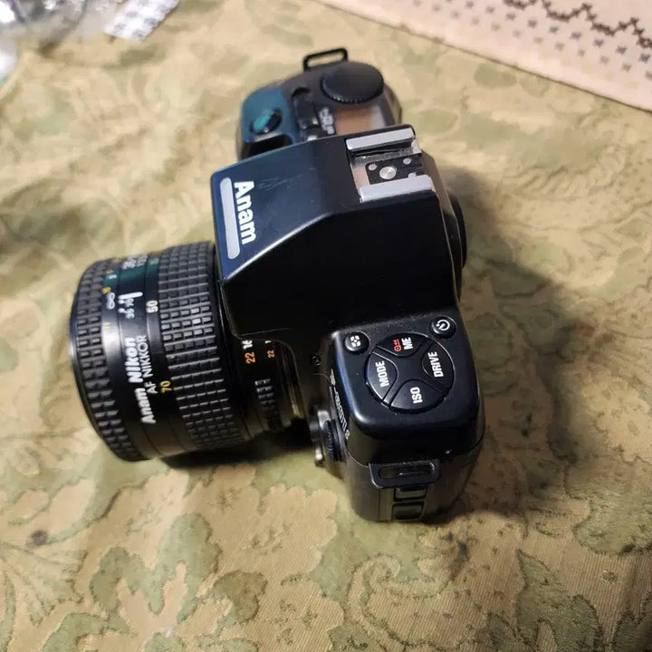 [BUNJANG] Anam Nikon F-801s Film Camera with AF Nikkor 35-70mm F3.3-4.5 Lens (1991) / 1991년에 출시된 아남 니콘 F-801s(Anam Nikon F-801s) 필름 카메라와 AF Nikkor 35-70mm F3.3-4.5 렌즈 건전지 뚜껑 없어요 카메라 대해서