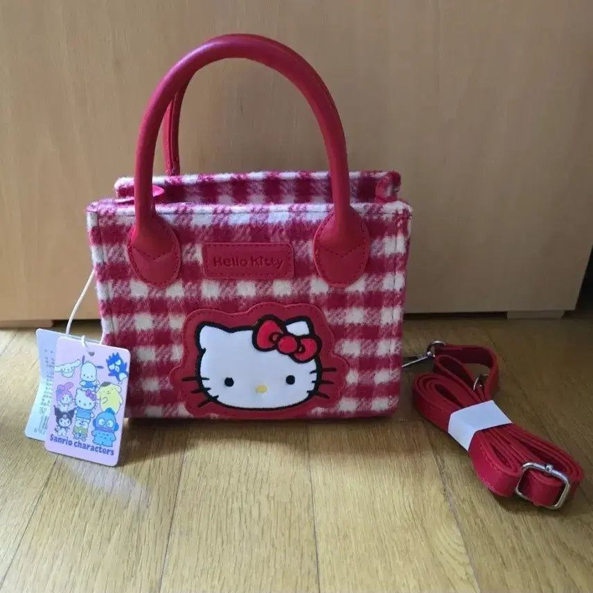 [BUNJANG] Hello Kitty Tote Bag / Crossbody Bag / 헬로키티 가방 미사용 새제품 판매