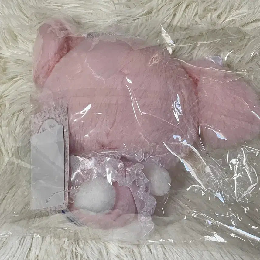 [BUNJANG] Sanrio My Melody Shiroichigo Reissue Plush / 산리오 마이멜로디 시로이치고 재판 누이구루미