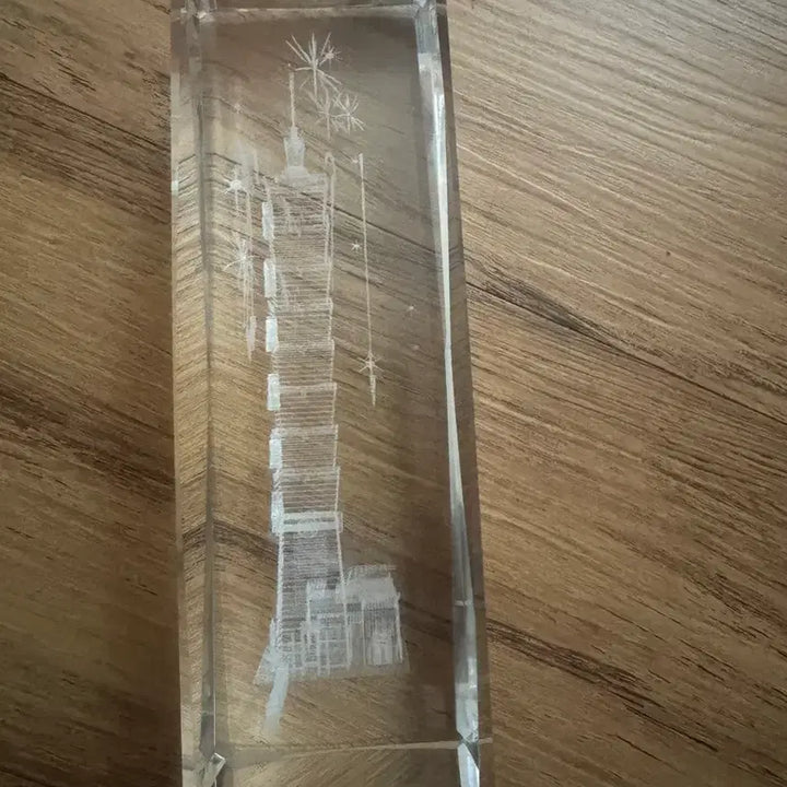 [BUNJANG] Taiwan 101 Tower Crystal Ornament / 대만여행기념품 101타워 크리스탈 장식품