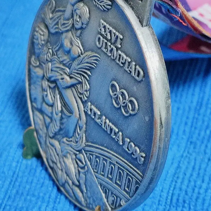 [BUNJANG] 1996 Atlanta Olympics Lee Bong-ju Marathon Finish Commemorative Medal / 1996 애틀랜타 올림픽 기념 이봉주 완주 메달