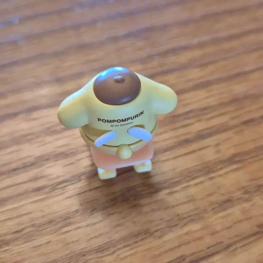 [BUNJANG] Sanrio Gacha Sleigh Figure PomPomPurin / 산리오 가챠 피규어 스윙/흔들 썰매 피규어 폼폼푸린