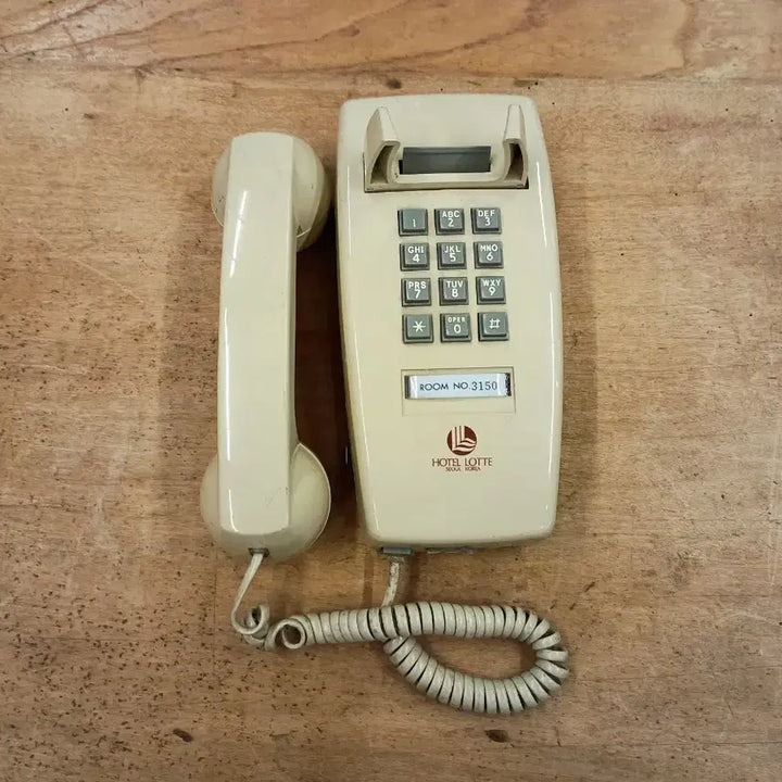 [BUNJANG] Cortelco Push-Button Wall-Mounted Corded Telephone / 미국 코텔코(Cortelco)사에서 제작된 클래식한 푸시버튼 방식의 벽걸이용 유선 전화기