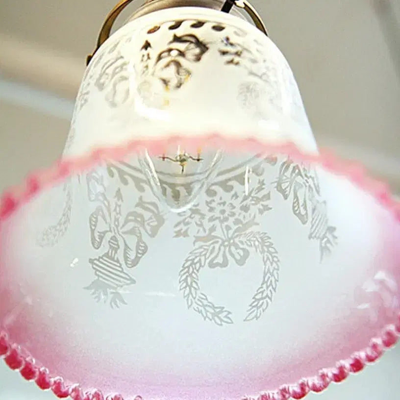 [BUNJANG] Vintage French Ribbon Etched Glass Pendant Lamp with Pink Ruffle Trim / 빈티지 프렌치 리본갈란드와 리본리스 에칭글래스 바디와 핑크 러플 트림의 1구 팬던트 램프