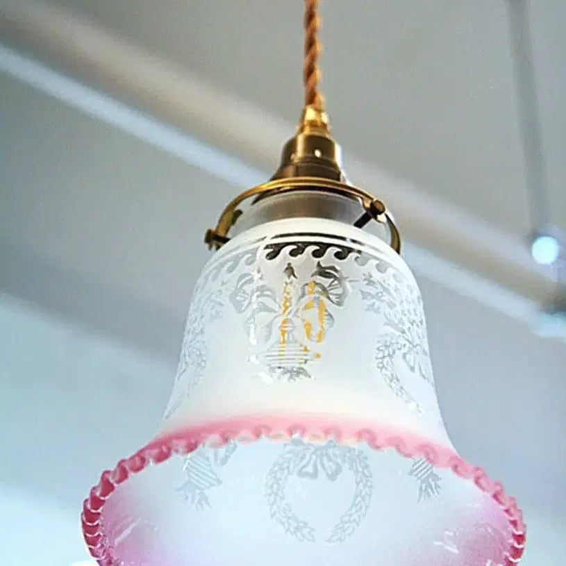 [BUNJANG] Vintage French Ribbon Etched Glass Pendant Lamp with Pink Ruffle Trim / 빈티지 프렌치 리본갈란드와 리본리스 에칭글래스 바디와 핑크 러플 트림의 1구 팬던트 램프