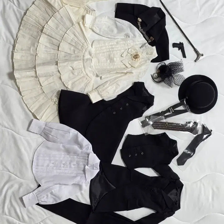 [BUNJANG] Sadoll SD Girl Classic Look Set (Includes 2 Outfits + Accessories) / 마지막)사돌 sd여아 클래식1+3+덤(원가40)