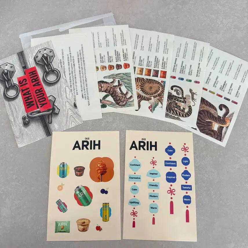 [BUNJANG] BTS ARIH Brochure &amp; Sticker Set / (새상품) BTS 아리 ARIH 브로셔&amp;스티커