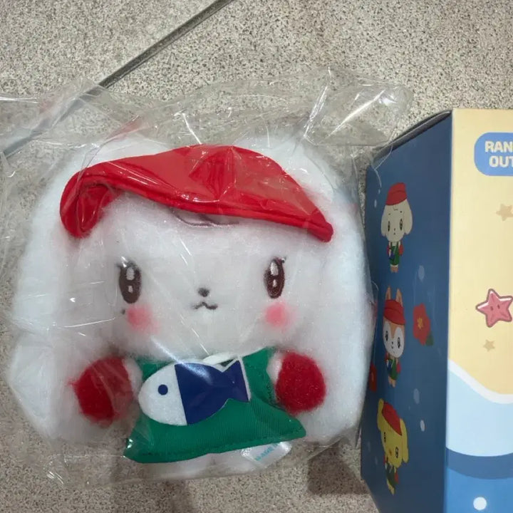 [BUNJANG] IVE Mini-Brunch Busan Cherry Wonyoung Plush Keychain / 아이브 미니브 부산 체리 원영 플러시 키링