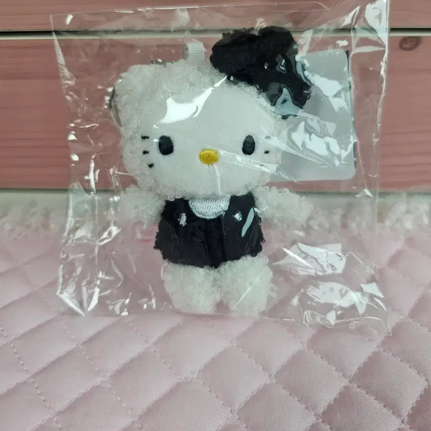 [BUNJANG] Sanrio Loriz Farm Kitty Mascot (Japan Exclusive/Limited Edition/Sold Out) / (일본정품/한정판/품절대란) 산리오 로리즈팜 키티 마스코트