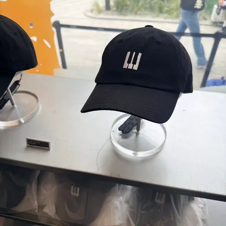 [BUNJANG] BIGBANG Piano Logo Ball Cap Black / 빅뱅 2026-2027 월드 투어 XX : 피아노 로고 볼캡 블랙