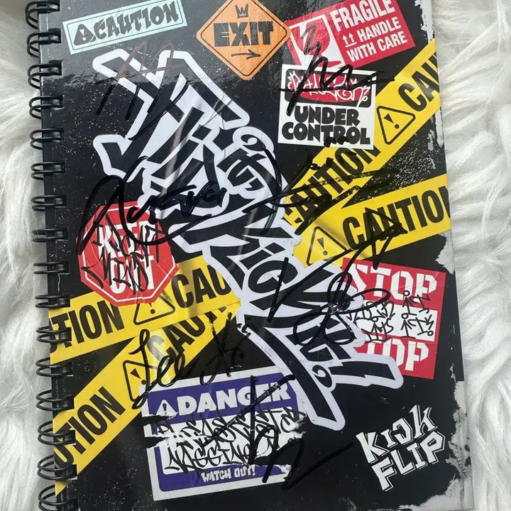 [BUNJANG] Kick Flip Signed Album / Kick Flip 킥플립 친필 싸인앨범
