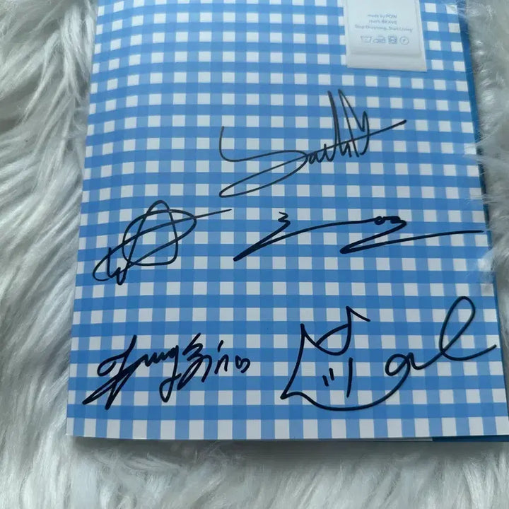 [BUNJANG] POW Autographed Album / POW 파우 친필 싸인 앨범