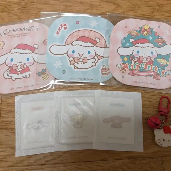 [BUNJANG] Sanrio Cinnamoroll &amp; Hello Kitty Cafe Merchandise Bundle / 일괄처분 산리오일괄 시나모롤카페씰 띠부씰 산리오씰 헬로키티키링 코스터