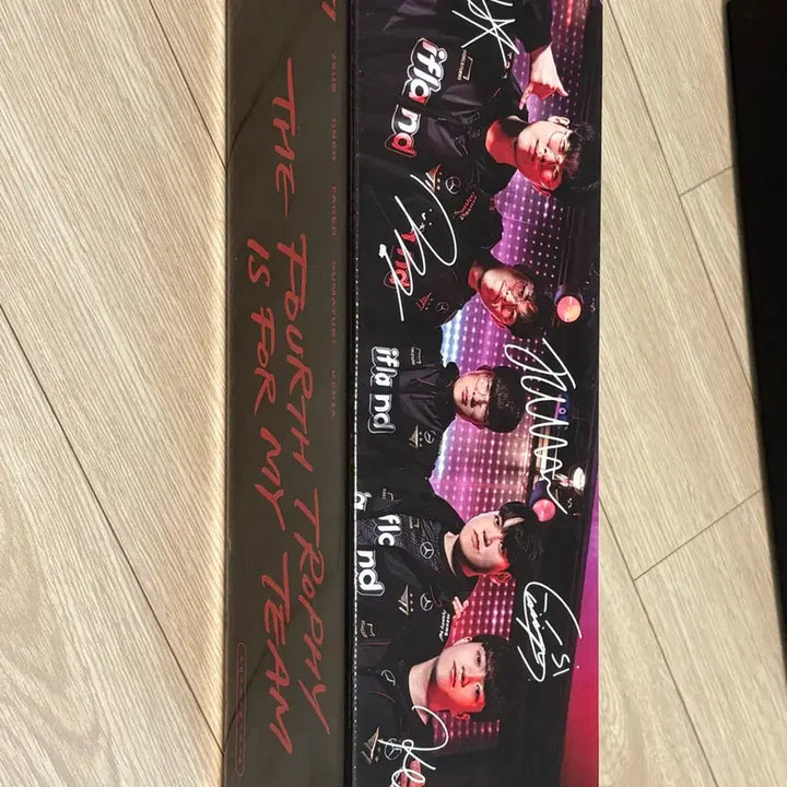 [BUNJANG] T1 2023 Championship Mousepad / 티원 T1 2023 우승 마우스패드 장패드 판매합니다