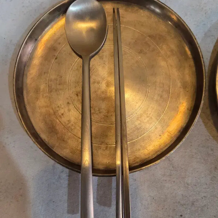 [BUNJANG] Vintage Brass Water Trays and Cutlery Set (2 Sets) / 옛날 유기 물쟁반과 유기수저 2세트