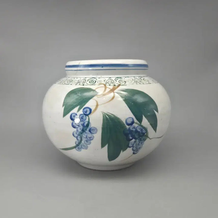 [BUNJANG] Antique Joseon Dynasty White Porcelain Iron-Painted Green Celadon Grape Motif Medium Jar / 골동품 근대사 진품 백자 철화 녹청화 포도문 중형호