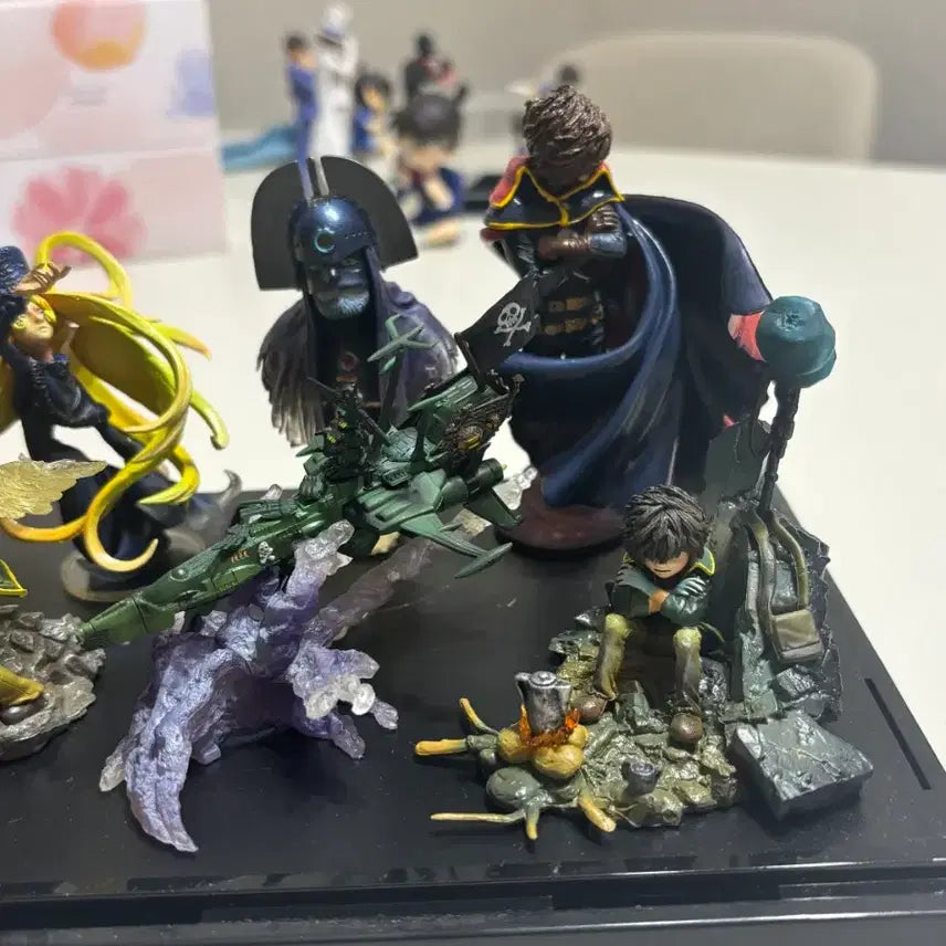 [BUNJANG] Galaxy Express 999 8-Figure Set Bundle / 은하철도 999 8종 피규어세트 일괄판매