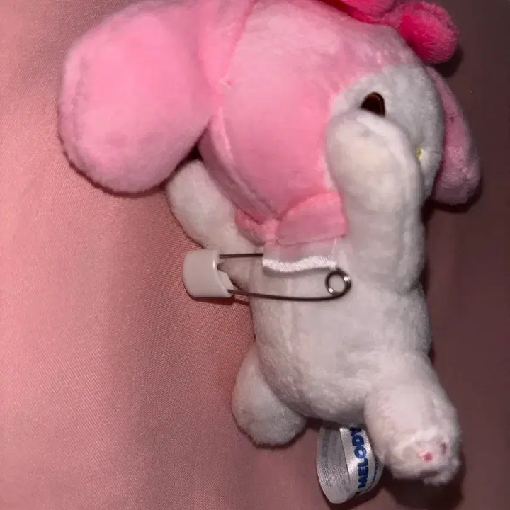 [BUNJANG] My Melody Mascot Doll Brooch Pin / 마이멜로디 마스코트 인형 뱃지? 옷핀