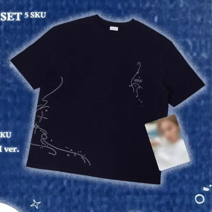 [BUNJANG] Red Velvet A Day in Red &amp; Velvet T-Shirt (Night Ver.) / 레드벨벳 팬콘 A Day in Red &amp; Velvet 티셔츠(Night Ver.)(포카x)