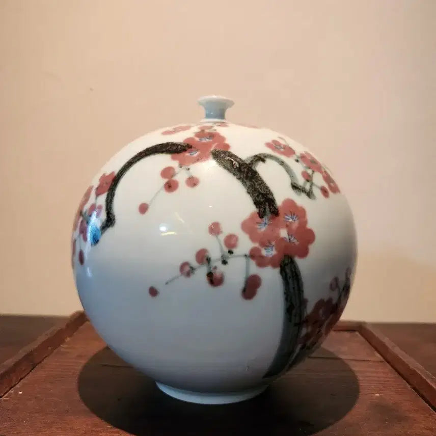 [BUNJANG] Woojungyo Jeong Gu-cheon Celadon Plum Blossom Vase / 우정요 정구천 매화문 철화 진사 매화문 백자 앵병