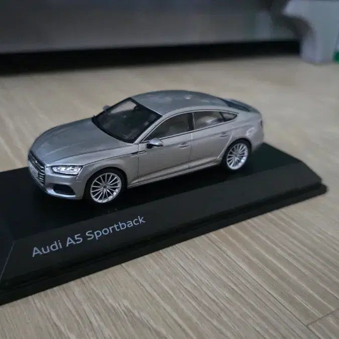 [BUNJANG] 1:43 Audi A5 Sportback Diecast Model / 1:43 아우디컬렉션 아우디 A5 스포트백 다이캐스트
