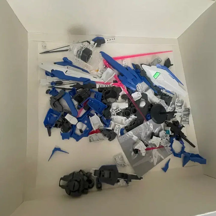 [BUNJANG] Master Grade (MG) Amazing Exia Gundam Model Kit / Mg어메이징엑시아 건담