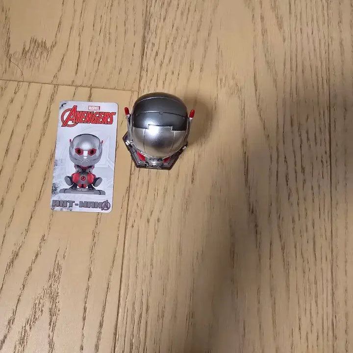 [BUNJANG] Pop Mart Marvel Avengers Series Ant-Man Figure with Card / [정품] 팝마트 마블 어벤져스 시리즈 앤트맨 피규어 (카드 포함)