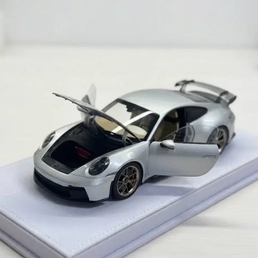 [BUNJANG] Norev Porsche 911 (992) GT3 1:18 Scale Diecast Model / 1:18 노레브 포르쉐 911(992)GT3 다이캐스트 판매합니다