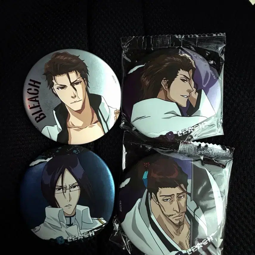 [BUNJANG] Bleach Can Badge Set - Aizen, Shunsui, Uryu (Rare Aizen Included) / [급처.최종인하] 블리치 캔뱃지 아이젠 레어, 아이젠, 슌스이, 이시다 4종세트