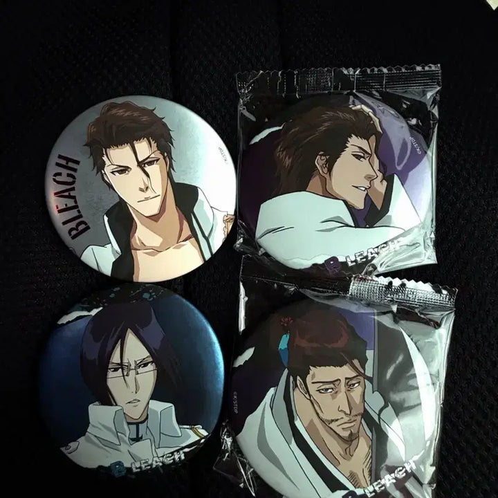 [BUNJANG] Bleach Can Badge Set - Aizen, Shunsui, Uryu (Rare Aizen Included) / [급처.최종인하] 블리치 캔뱃지 아이젠 레어, 아이젠, 슌스이, 이시다 4종세트