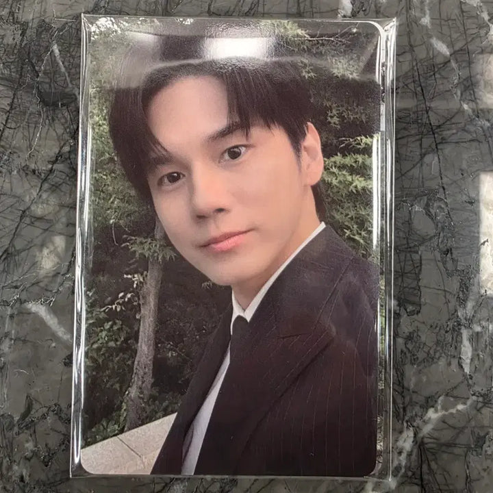 [BUNJANG] Ong Seong Wu Oddly Enough Pop-up Photocard, Postcard, Poster Set / 옹성우 포카 엽서 포스터 세트 오싹한연애 팝업스토어 굿즈