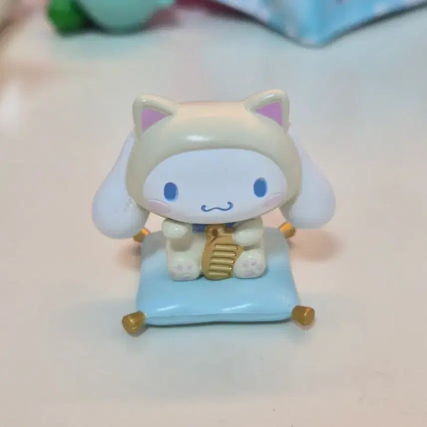 [BUNJANG] Sanrio Cinnamonroll Retro Cat Figure / [소장품] 산리오 랜덤 피규어 > 시나모롤 복고양이 피규어