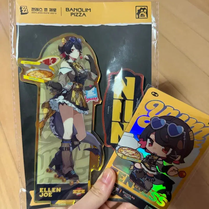 [BUNJANG] Zenless Zone Zero Ellen Pizza Shop Acrylic Stand + Photocard / 젠레스존제로 젠존제 엘렌 반올림피자 아크릴 스탠드 + 포토카드 새상품