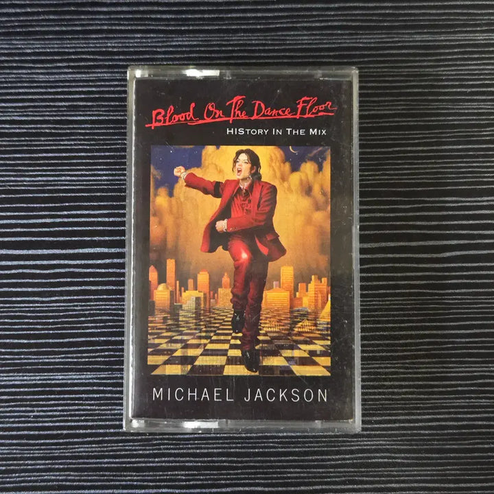 [BUNJANG] Michael Jackson Blood on the Dance Floor / History in the Mix Cassette Tape / (카세트테이프) 마이클잭슨 Michael Jackson - Blood On The Dance Floor / History In The Mix