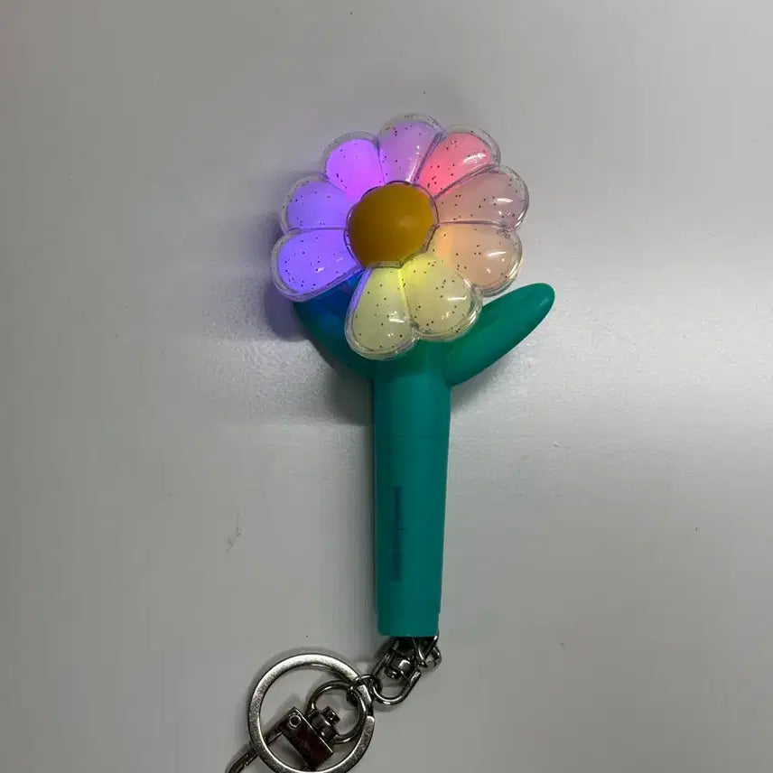 [BUNJANG] G-Dragon Lightstick Keychain Mint Condition / 지디 응원봉 키링 민트