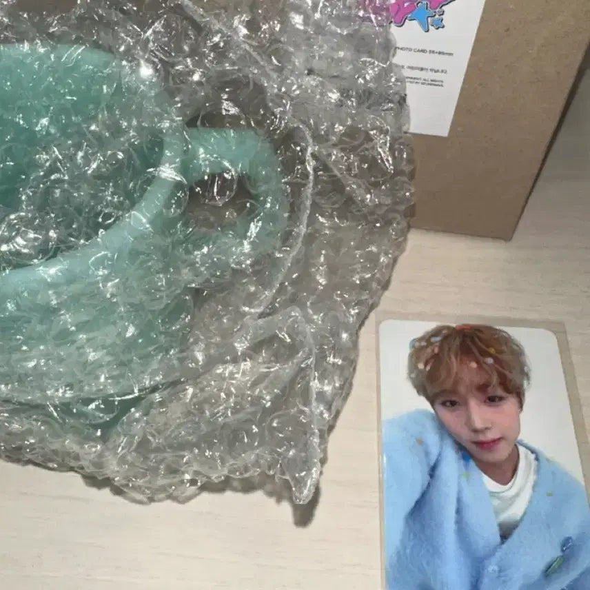 [BUNJANG] Park Jihoon Milk Glass Unsealed Photocard / 박지훈 밀크글라스 단순 개봉 포카 포함