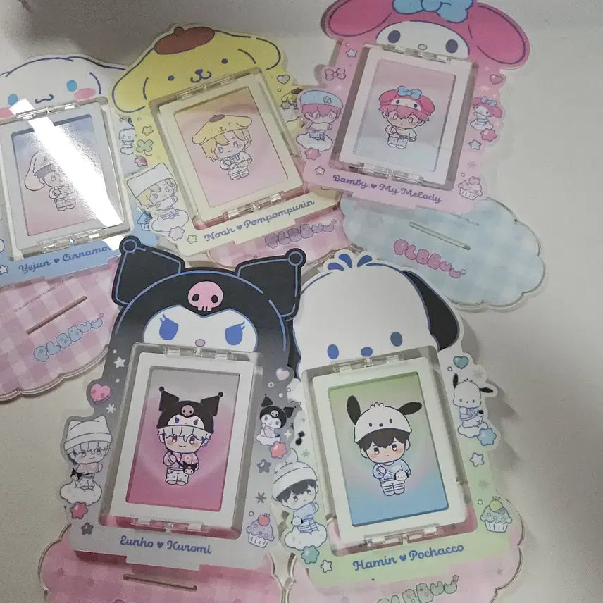 [BUNJANG] PLAVE Sanrio Photocard Stand Toploader / 플레이브 산리오 포토카드 스탠드 탑로더