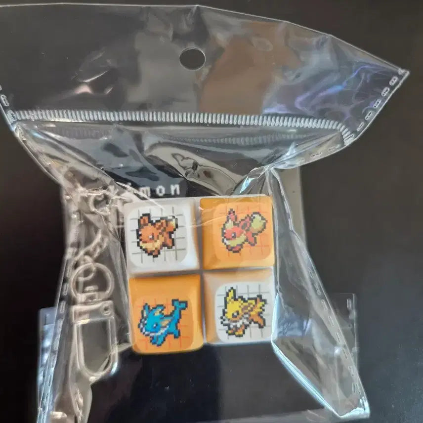 [BUNJANG] CU Pokemon Keycap Keychain (Eevee) / CU 포켓몬 키캡 키링 (이브이)