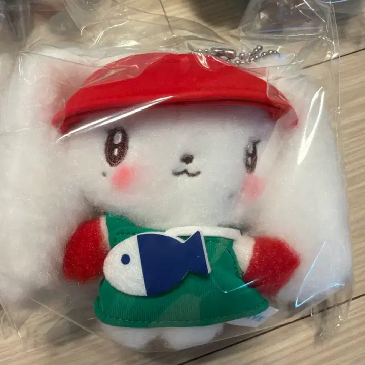 [BUNJANG] IVE MiniV Busan Cherry Wonyoung Plush Keychain / 아이브 미니브 부산 체리 원영 플러시 키링