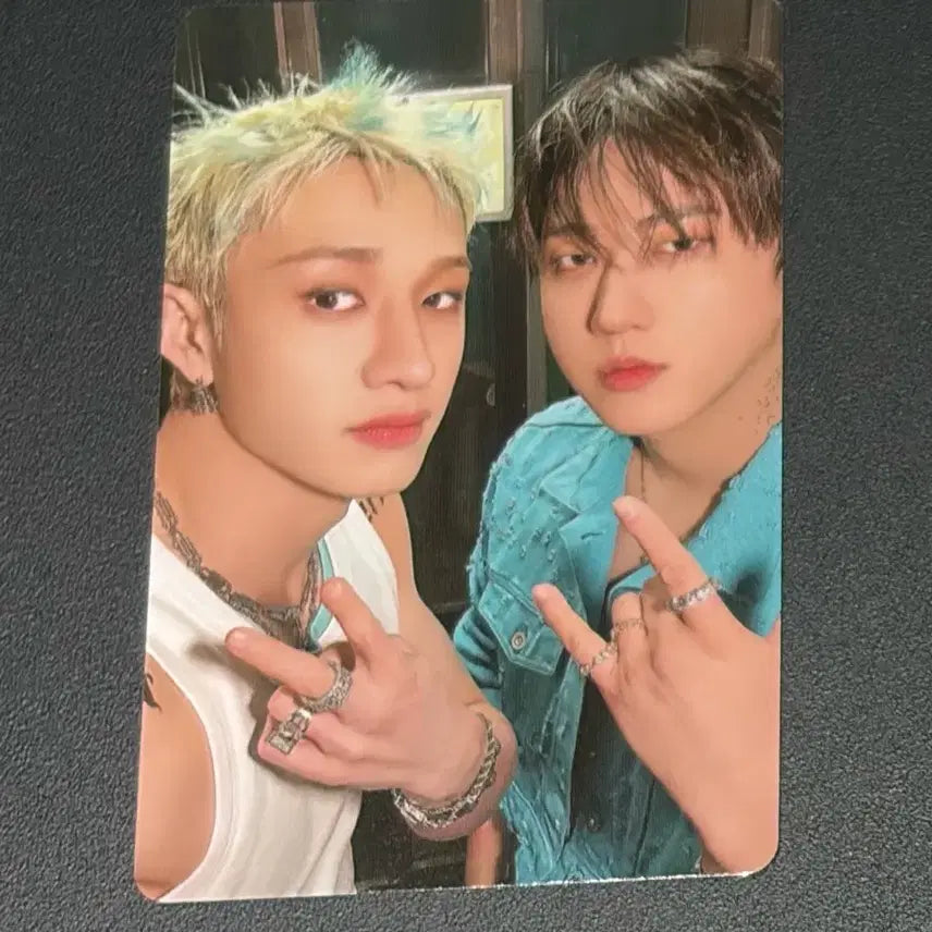 [SOLD OUT] [BUNJANG] Stray Kids Bang Chan Changbin Unit Long Sleeve Photocard / 스키즈 롱슬리브 유닛 포카 방찬 창빈