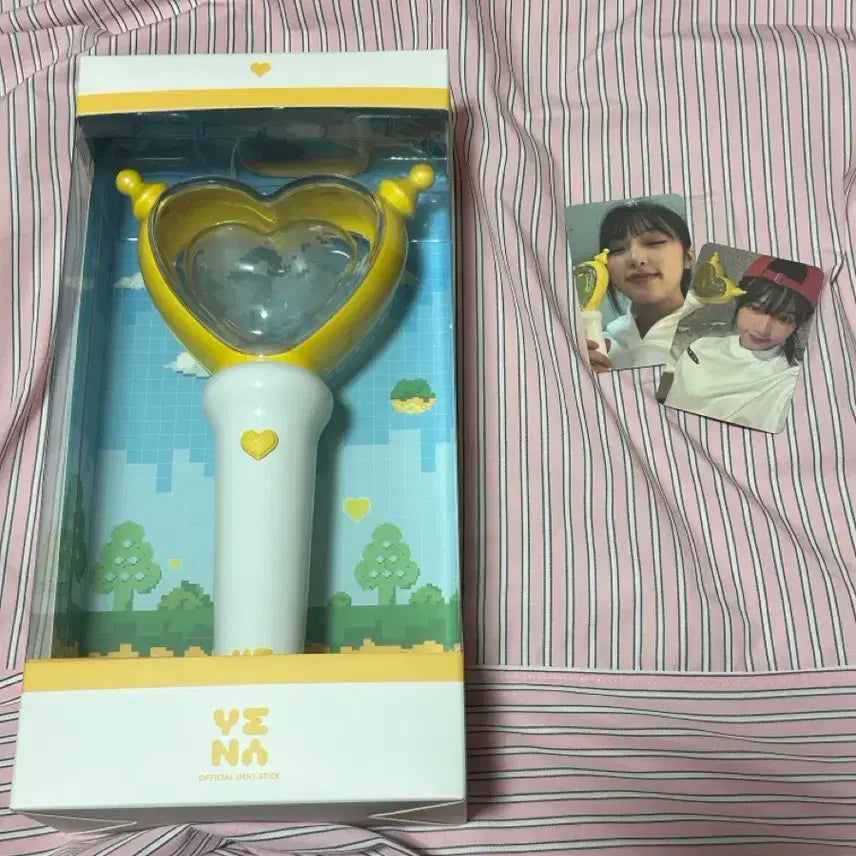 [BUNJANG] Choi Yena Lightstick with Photocard / 최예나 응원봉 판매 (포토카드 포함)